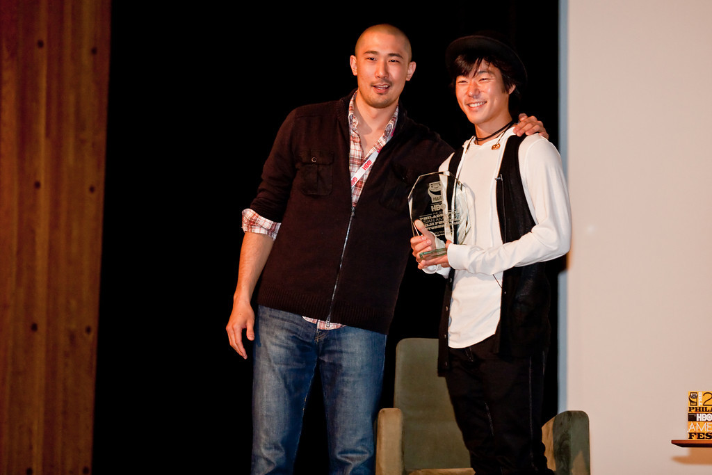 Cliff Song presenting Aaron Yoo with his rising Star award